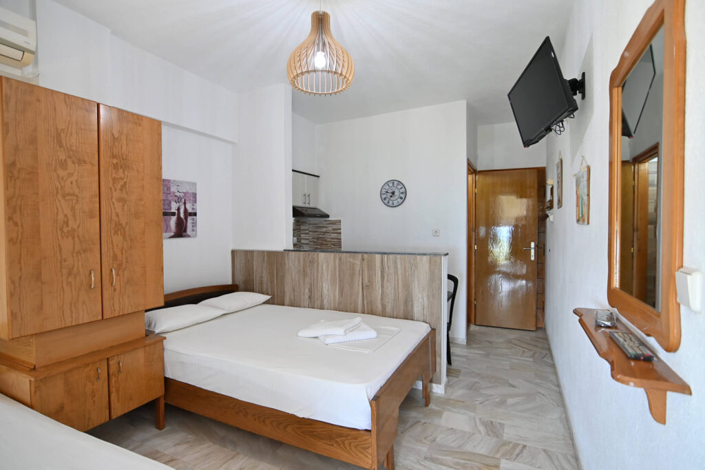 Οdyssea Studios 04 | Vrasna Beach | Book Now